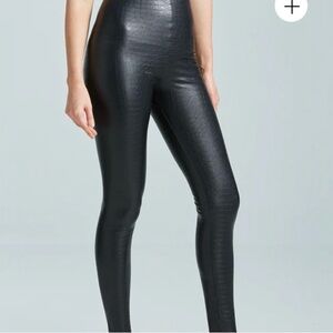 Commando faux croc black Leggings women’s size medium new w/ imperfection